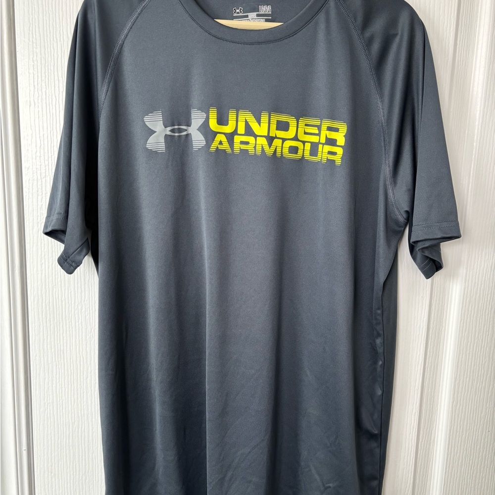 Under Armour Men's Dark Gray Tee with Yellow Logo
